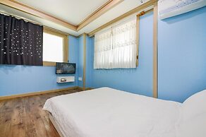 Sokcho Dderak Pension