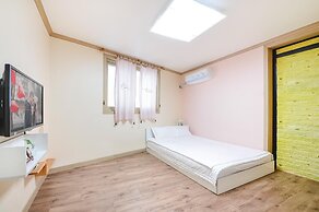 Sokcho Dderak Pension