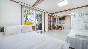 Namhae Baramundeok Pension