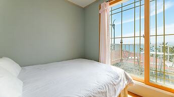 Namhae Baramundeok Pension