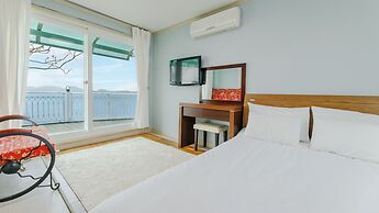 Namhae Baramundeok Pension