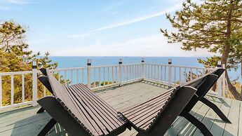 Namhae Baramundeok Pension