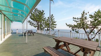 Namhae Baramundeok Pension