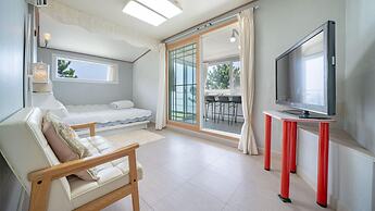 Namhae Baramundeok Pension