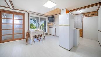 Namhae Baramundeok Pension