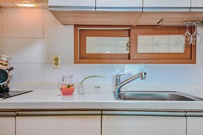 Tongyoung Mongdolhouse Pension