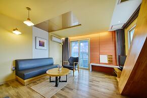 Tongyoung Mongdolhouse Pension