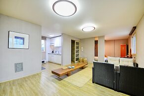 Tongyoung Mongdolhouse Pension