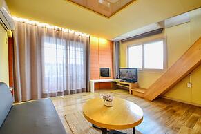 Tongyoung Mongdolhouse Pension