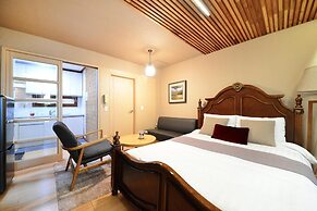 Tongyoung Mongdolhouse Pension