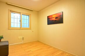 Tongyoung Mongdolhouse Pension