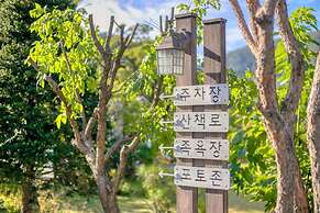 Gapyeong Pogny Kids Poolvilla