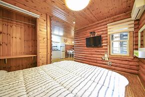 Pocheon Arumdri Pension