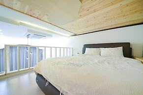 Yeosu Tivoli Pension