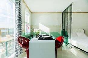 Yeosu Dolsanmaru Pension