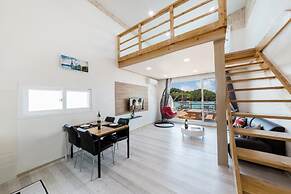 Yeosu Dolsanmaru Pension