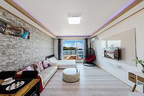 Yeosu Dolsanmaru Pension