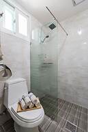 Yeosu Dolsanmaru Pension