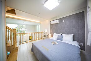 Tongyoung S468 Poolvilla