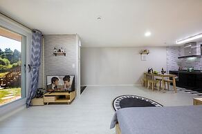 Tongyoung S468 Poolvilla