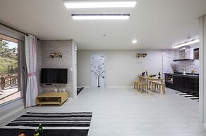 Tongyoung S468 Poolvilla