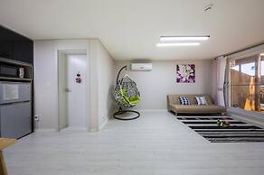 Tongyoung S468 Poolvilla