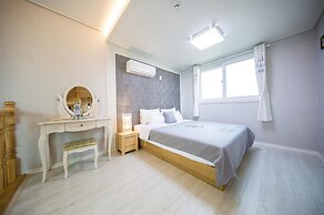 Tongyoung S468 Poolvilla