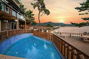 Tongyoung Seychelles Poolvilla