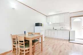 Yangyang Water Sol Valley Pension