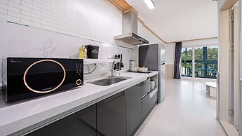 Namhae Dangdangi Dog Pension Blue