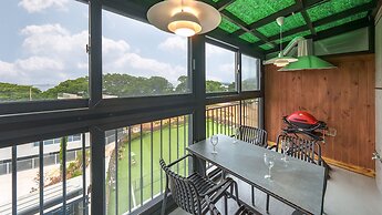 Namhae Dangdangi Dog Pension Blue