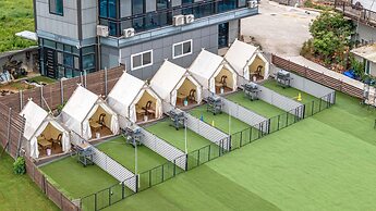 Namhae Dangdangi Dog Pension Blue