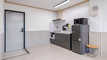 Namhae Dangdangi Dog Pension Blue