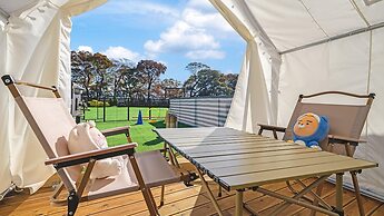 Namhae Dangdangi Dog Pension Blue