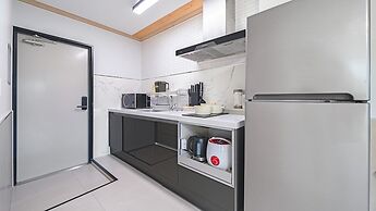 Namhae Dangdangi Dog Pension Blue