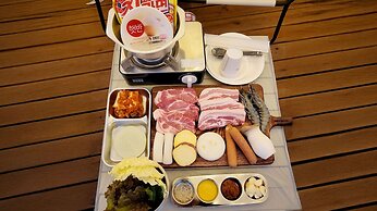 Namhae Dangdangi Dog Pension Blue