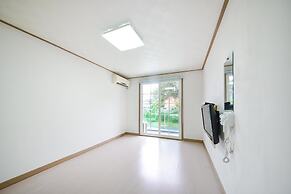 Samcheok Healingcamp Pension