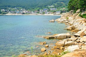 Geoje Purenneoul Pension