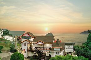 Geoje Purenneoul Pension