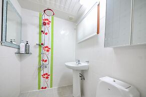 Ganghwa Punggyung Gryujineon zip Pension