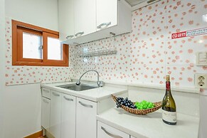 Ganghwa Punggyung Gryujineon zip Pension