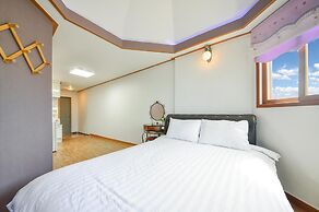 Ganghwa Punggyung Gryujineon zip Pension