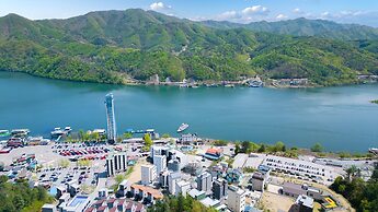 Nami Island Pig Dream Spa Pension