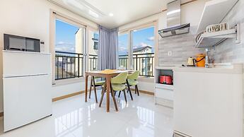 Nami Island Pig Dream Spa Pension