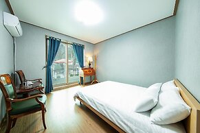 Gapyeong Twelve Pension