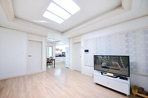 Samcheok Jisu Pension