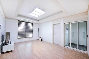 Samcheok Jisu Pension