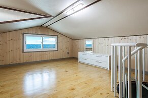 Jeju View Of Sea Pension