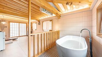 Gyeongju Hanokstay Hangbokhanzip