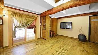 Gyeongju Hanokstay Hangbokhanzip